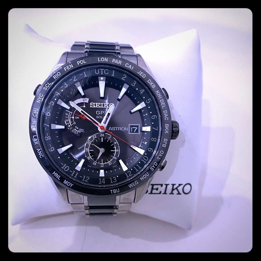 Seiko Astron SSE041J9